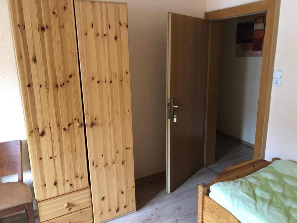 Monteurunterkunft Oberhausen-Rheinhausen Екстериор снимка