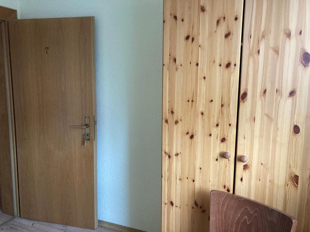 Monteurunterkunft Oberhausen-Rheinhausen Екстериор снимка